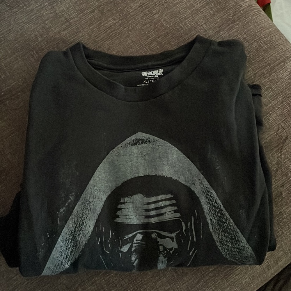 Star Wars Kylo Ren T-shirt - Picture 2 of 3